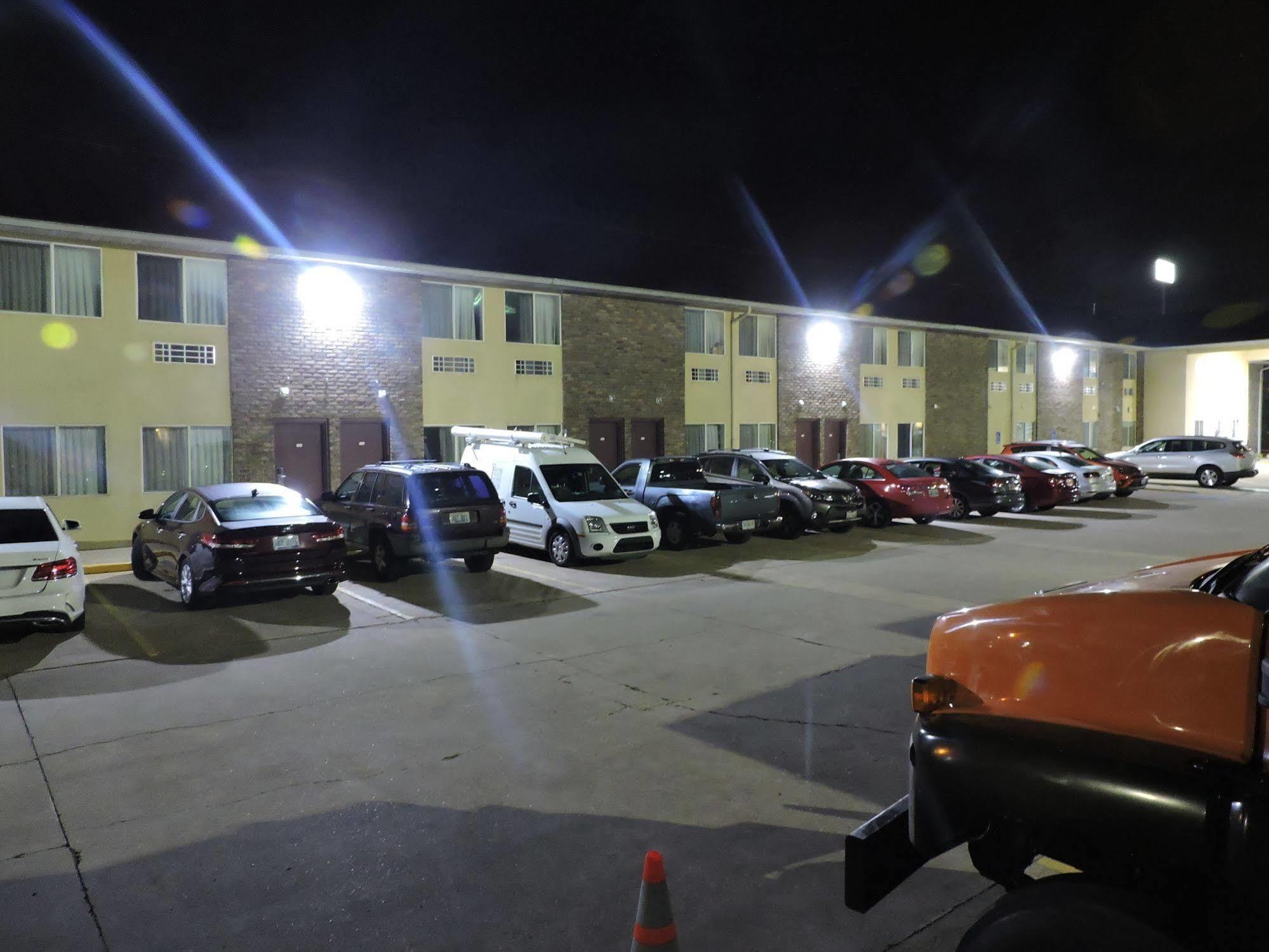 Baymont By Wyndham Bowling Green Exterior foto