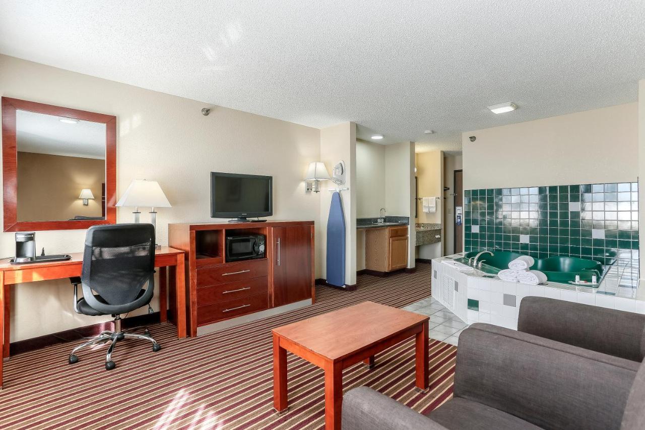 Baymont By Wyndham Bowling Green Exterior foto